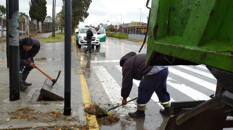 Trabajos de servicios públicos durante las lluvias